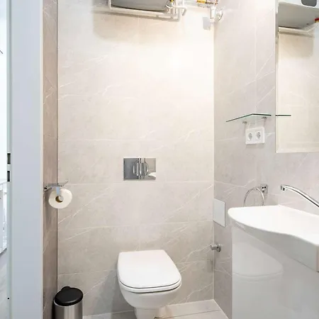 Extreme With Bazilika View